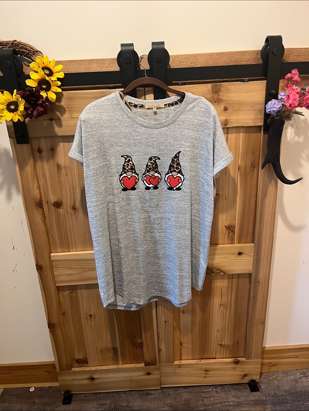 My Danielle Gray Short Sleeve Tee with Leopard Gnome Heart Motif